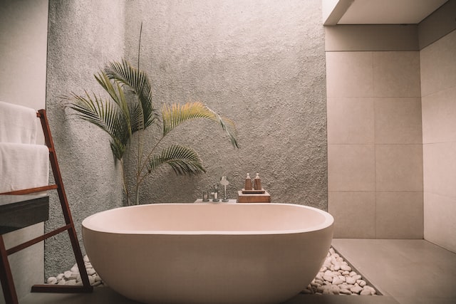 How to choose the right bathtub for the ultimate soak