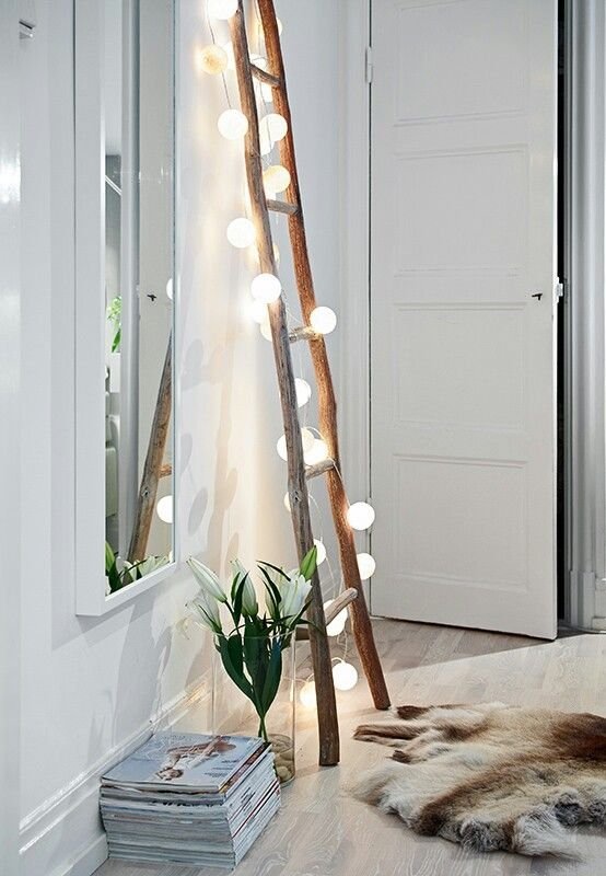 7 Reason that ladders are the coolest thing to decorate this Christmas