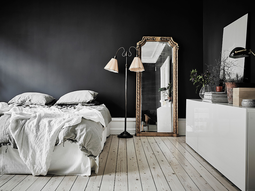 Dreamy, dark and spacious studio in Gothenburg