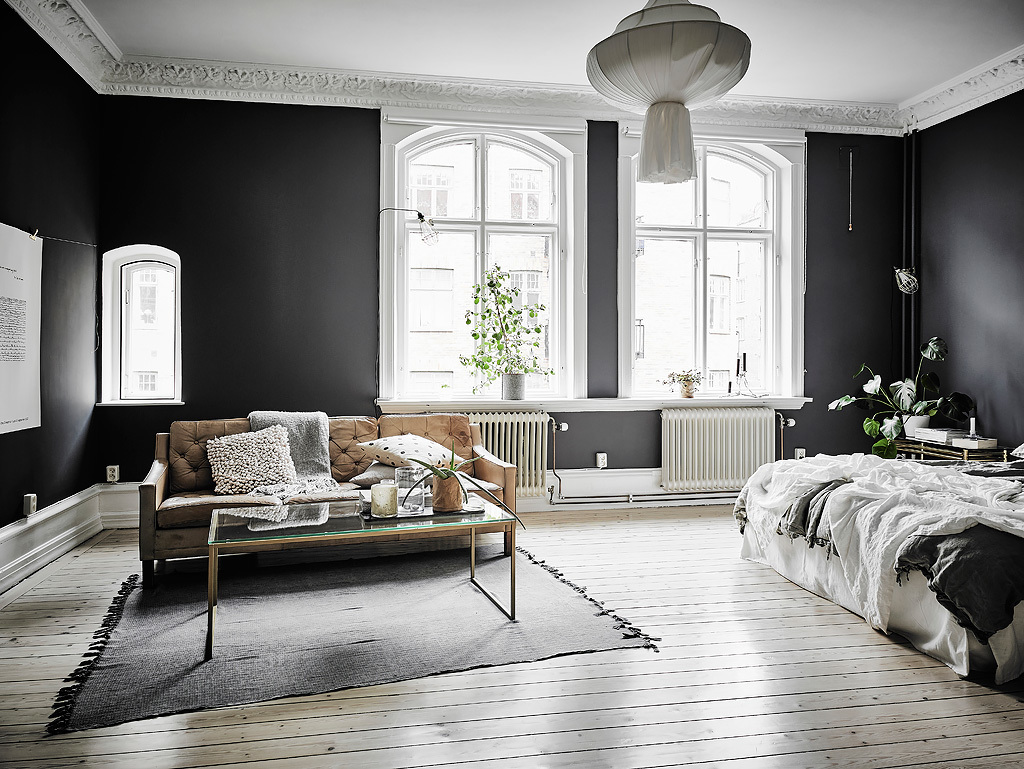 Dreamy, dark and spacious studio in Gothenburg