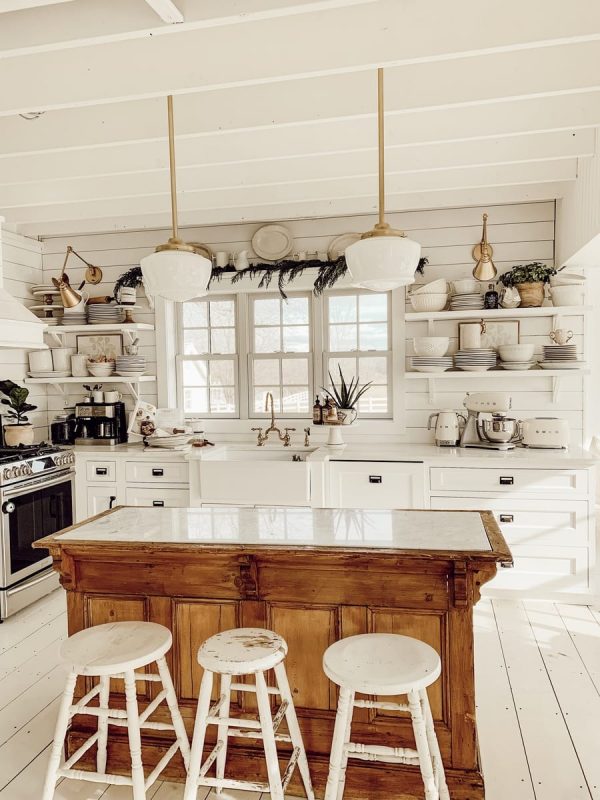 white kitchen vintage